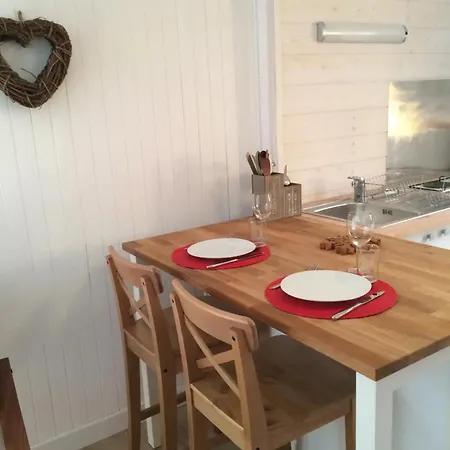 Centre Village Apartment *